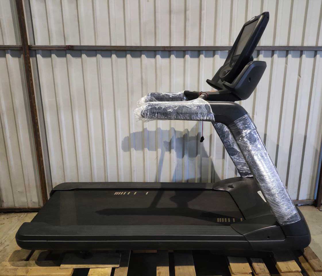 Заказать Беговая дорожка PRECOR TRM781, консоль P82 (б/у), 1050000 руб.